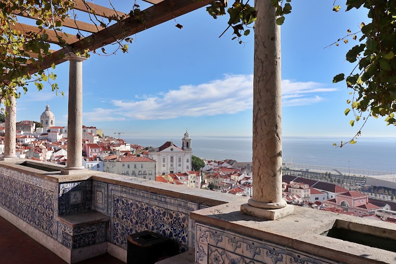 Miradouro de Santa Luzia - Miradouro de Santa Luzia Largo de Santa Luzia, 1100-487 Lisboa, Portugal