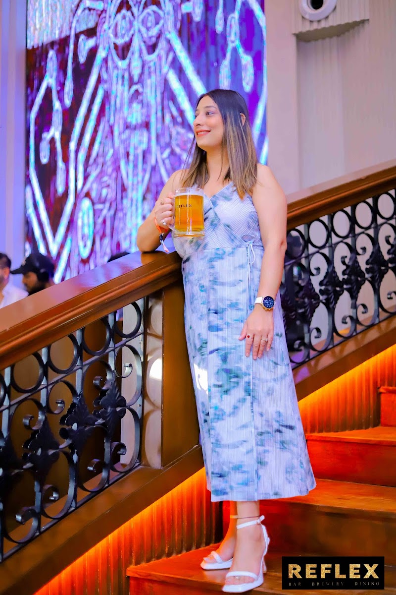 REFLEX - Bar, Brewery & Dining - REFLEX - Bar, Brewery & Dining Ground Floor, M3M International Financial Centre, REFLEX - Bar, Brewery & Dining, Unit R3013, 15, Golf Course Ext Rd, Badshahpur, Sector 66, Gurugram, Haryana 122101, India