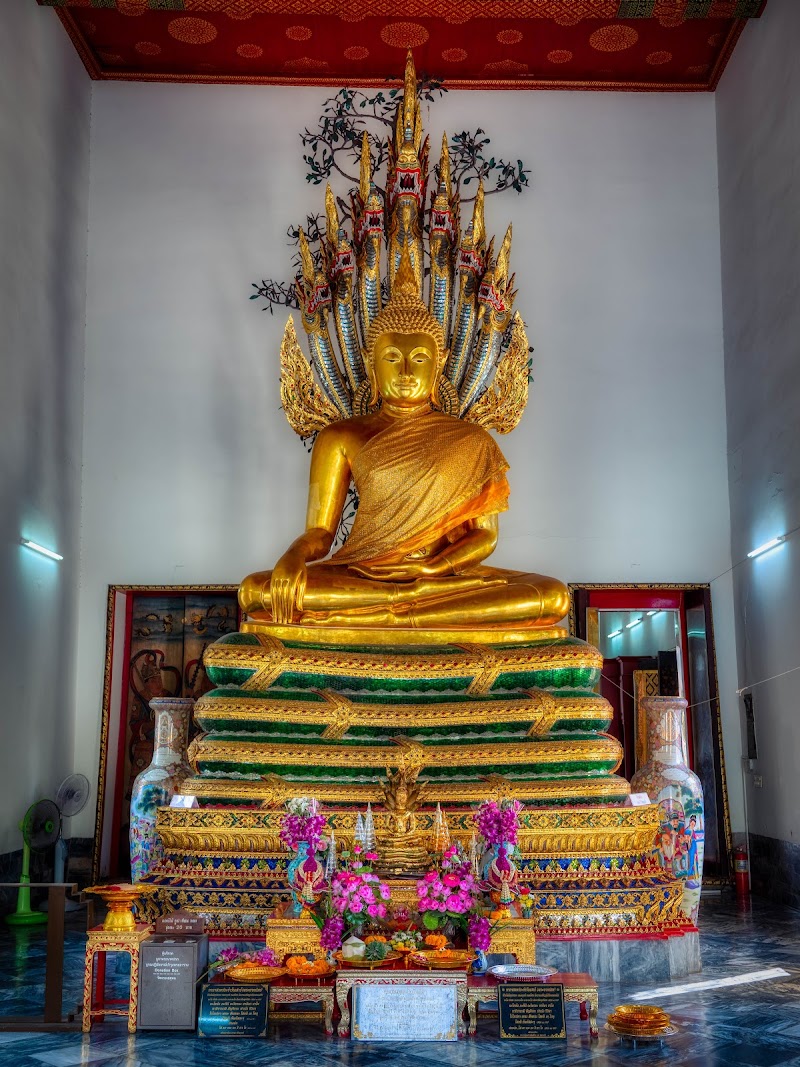 Wat Phra Chetuphon Wimon Mangkhalaram Rajwaramahawihan - Wat Phra Chetuphon Wimon Mangkhalaram Rajwaramahawihan 2 Thanon Sanam Chai, Khwaeng Phra Borom Maha Ratchawang, Khet Phra Nakhon, Krung Thep Maha Nakhon 10200, Thailand