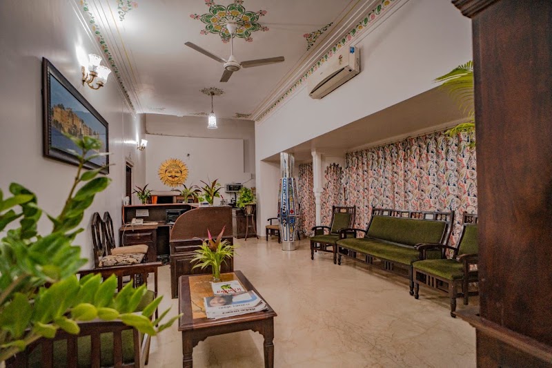 THE LAVITRA UDAIPUR - THE LAVITRA UDAIPUR Shivrathi Koti, 18- B Lane, Ambamata Scheme - A Rd, near Fatehsagar Lake, Ambamata, Udaipur, Rajasthan 313004, India