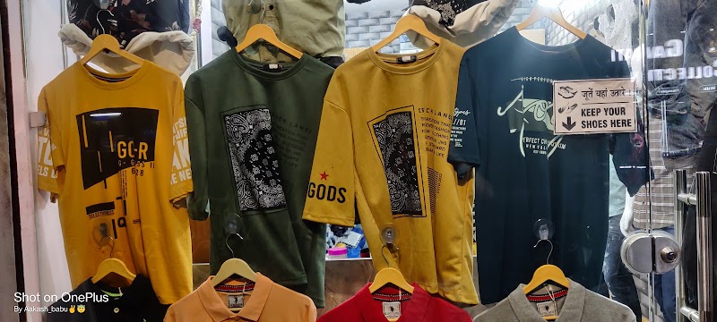 4-brothers All Complete Mens Wear Shop - 4-brothers All Complete Mens Wear Shop Hirapur Rd, Sarvodaya Nagar, Mohba Bazar, Raipur, Chhattisgarh 492099, India