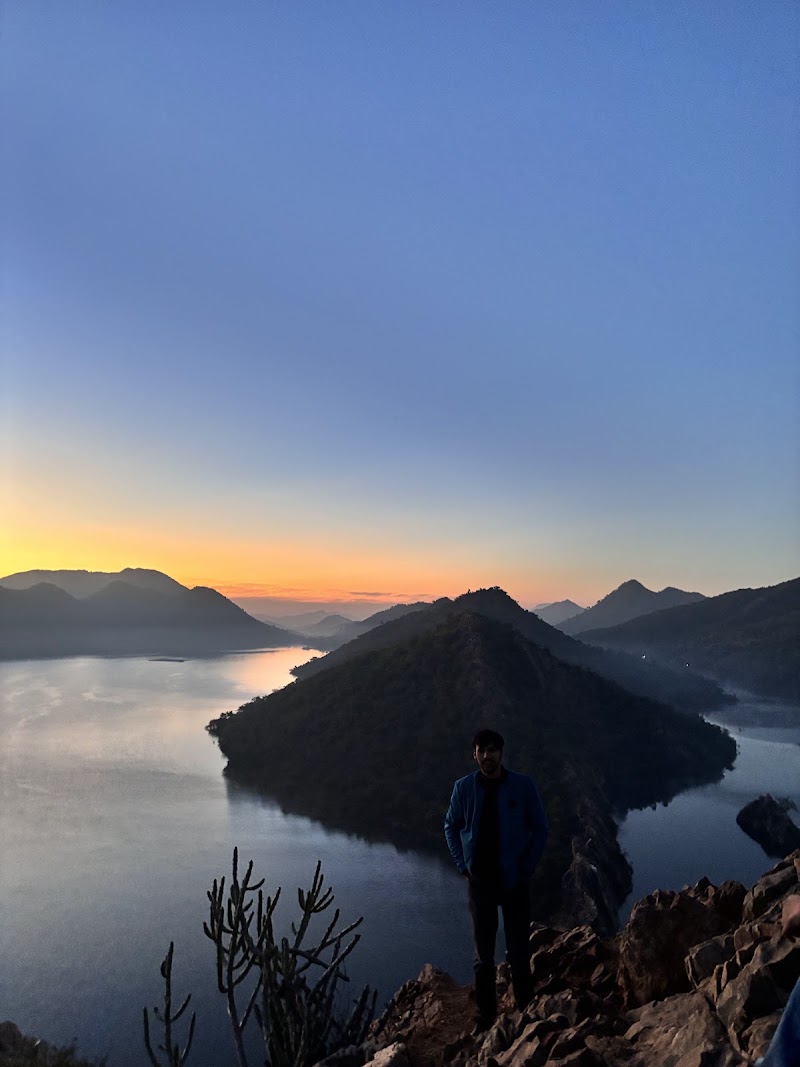 Baahubali Hills, Udaipur - Baahubali Hills, Udaipur JJF8+8X, Morwaniya, Rajasthan 313011, India