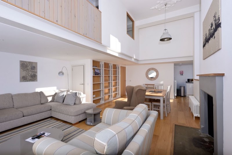 Destiny Scotland - Broughton St Lofts - Destiny Scotland - Broughton St Lofts, 32A Broughton St, Edinburgh EH1 3SB, UK