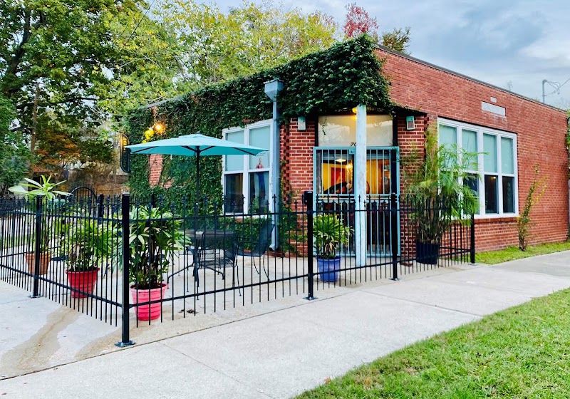 Garden House Baton Rouge - Garden House Baton Rouge, 705 St Joseph St, Baton Rouge, LA 70802, USA