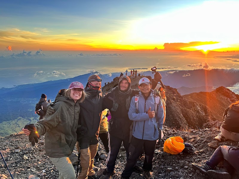 Rinjani Trekking Official - Rinjani Trekking Official, Jalan Raya Anyar - Kopang Ancak, Karang Bajo, Bayan, North Lombok Regency, West Nusa Tenggara 83354, Indonesia