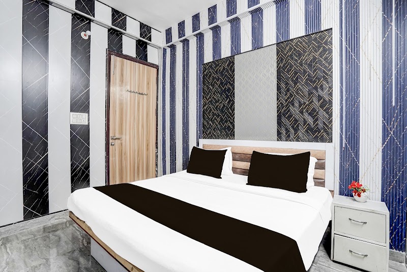 Hotel O by OYO Sector 121 Gaur City Mall Noida Formerly Royal FNG - Hotel O by OYO Sector 121 Gaur City Mall Noida Formerly Royal FNG khasra no 550, Chhajarsi Colony, tehsil, dadri, Noida, Uttar Pradesh 201309, India
