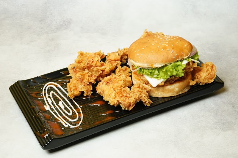 Chkn n Burger - Durg - Chkn n Burger - Durg Near, Maharaja Chowk, near Rajput fitness, Zone 1, Durg, Bhilai, Chhattisgarh 491001, India