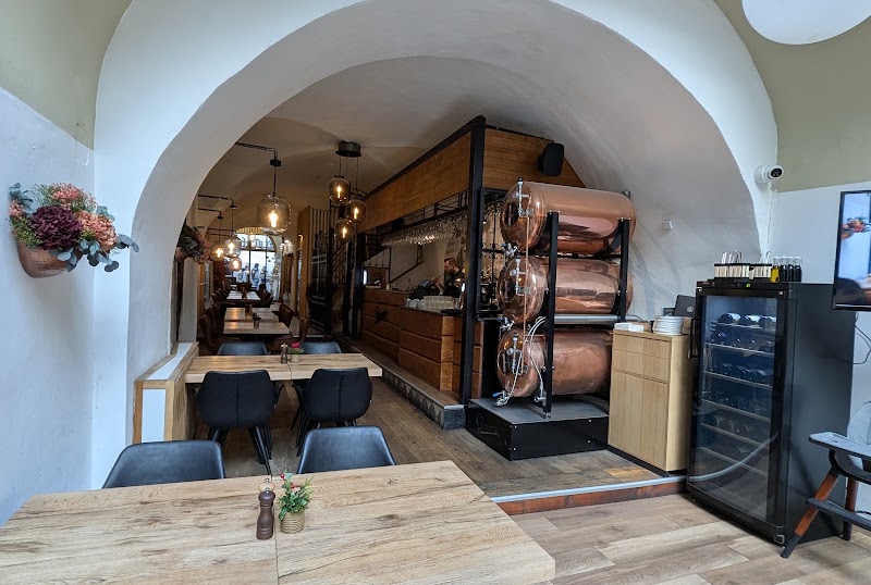 Breakfast - Breakfast 7, Anenská 185, Staré Město, 110 00 Praha-Praha 1, Czechia