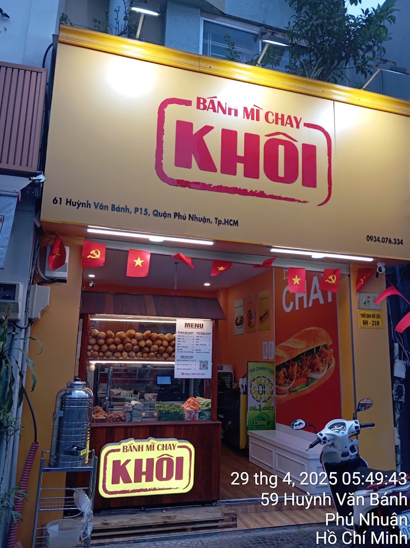 BÁNH MÌ CHAY KHÔI