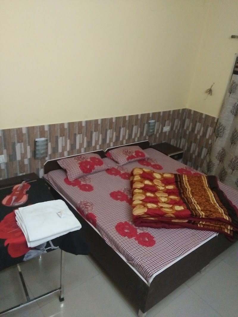Hotel Poonam Mahal - Hotel Poonam Mahal, Kh. No. 304/1, N.H-75 , Toriya Tek, Khajuraho, Madhya Pradesh 471101, India