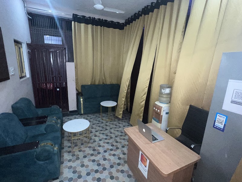 Ramdut Palace Guest House - Ramdut Palace Guest House Rooms @ 999, Durgapuri, Durgapuri Colony, Naka, Faizabad, Uttar Pradesh 224001, India