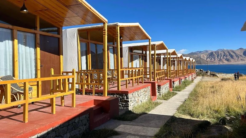 Pangong Retreat Camp