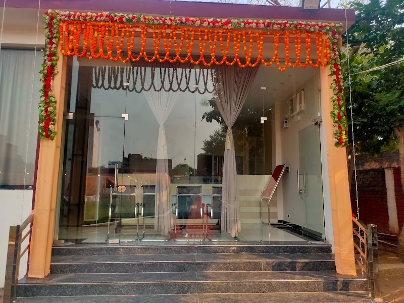 VISHNU VIJAY RAGHAV RESORT - VISHNU VIJAY RAGHAV RESORT, 5VP9+3QX , Karwi Road, Marg, Sitapur, Ratnawali, Sitapur Mafi, Uttar Pradesh 210204, India