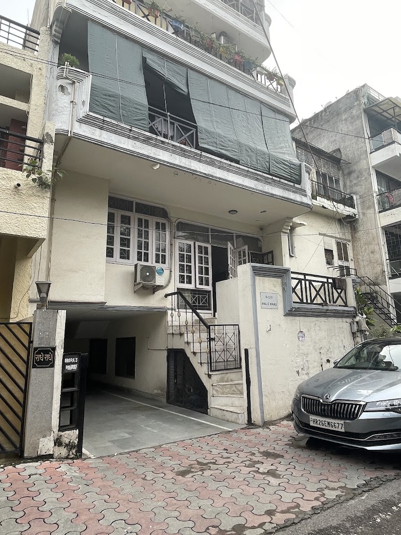 Woodpecker Apartments Hauz khas - Woodpecker Apartments Hauz khas, D1/3, Ground Floor, near SBI, Hauz Khas Market, Block D1, Hauz Khas, New Delhi, Delhi 110016, India