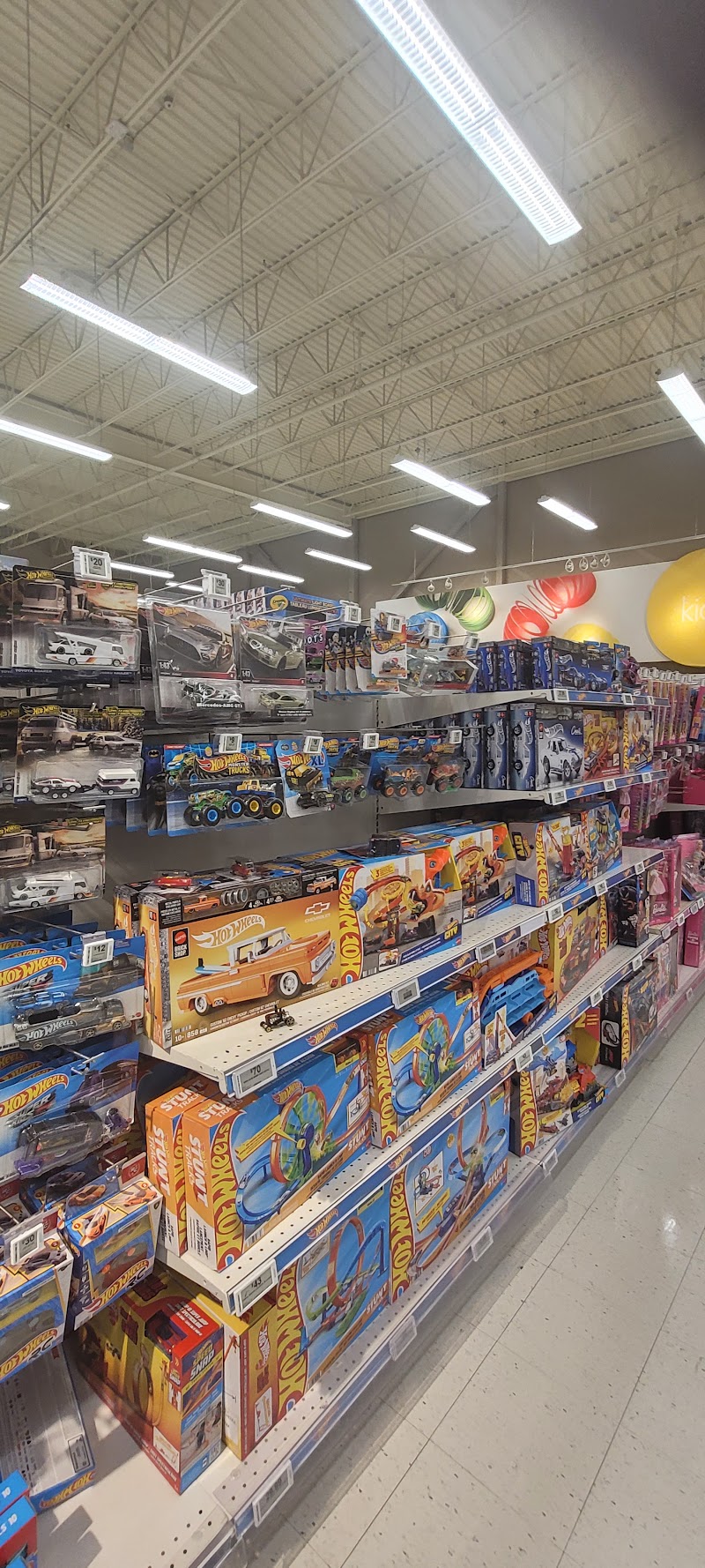 Real Canadian Superstore Pitt Meadows Lougheed - Real Canadian Superstore Pitt Meadows Lougheed 19800 Lougheed Hwy Ste 201 Suite 201, Pitt Meadows, BC V3Y 2W1, Canada