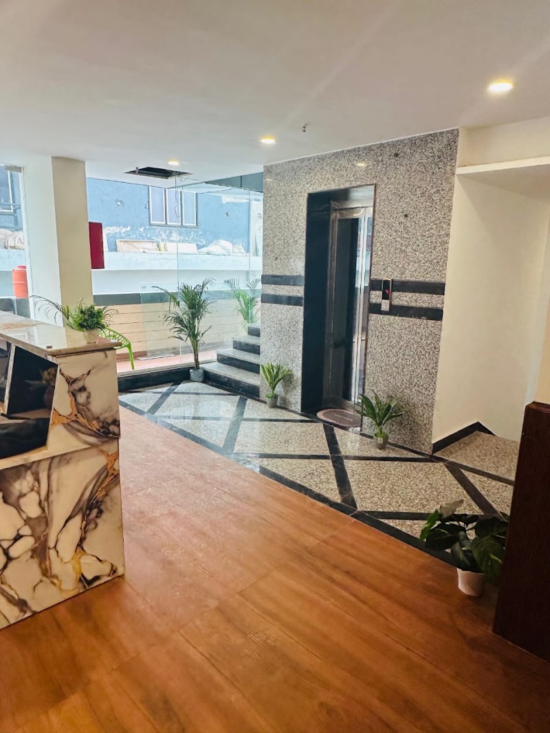 The Urban Villa - The Urban Villa Main, Vishwakarma Rd, near Zudio Showroom, Natthu Colony, Baraula, Sector 49, Noida, Uttar Pradesh 201301, India
