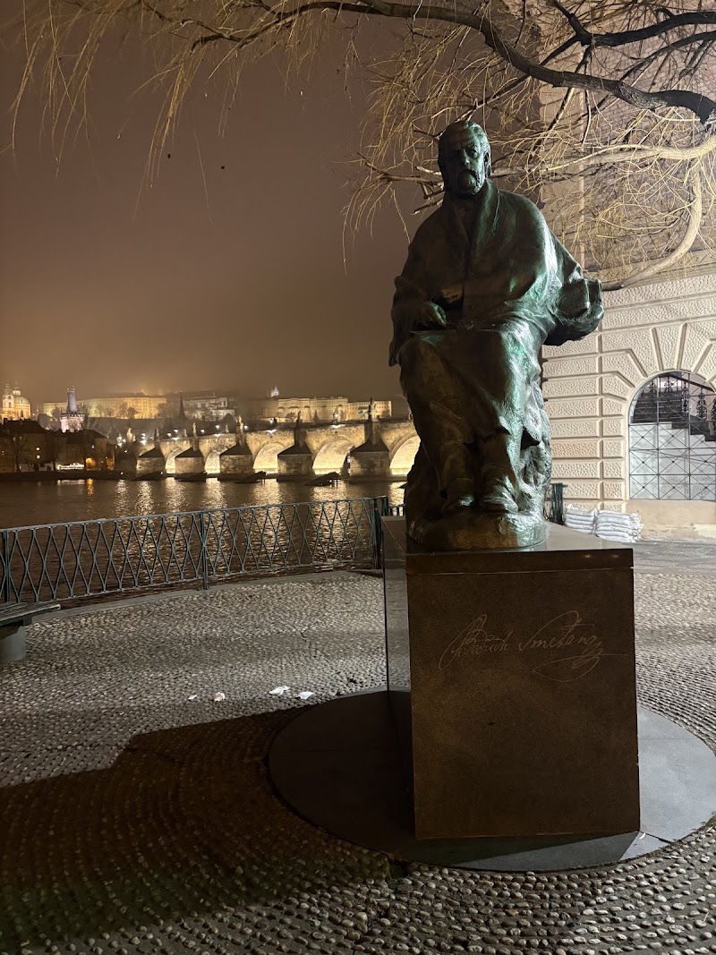Statue of Bedřich Smetana - Statue of Bedřich Smetana, Novotného lávka, Staré Město, 110 00 Praha-Praha 1, Czechia