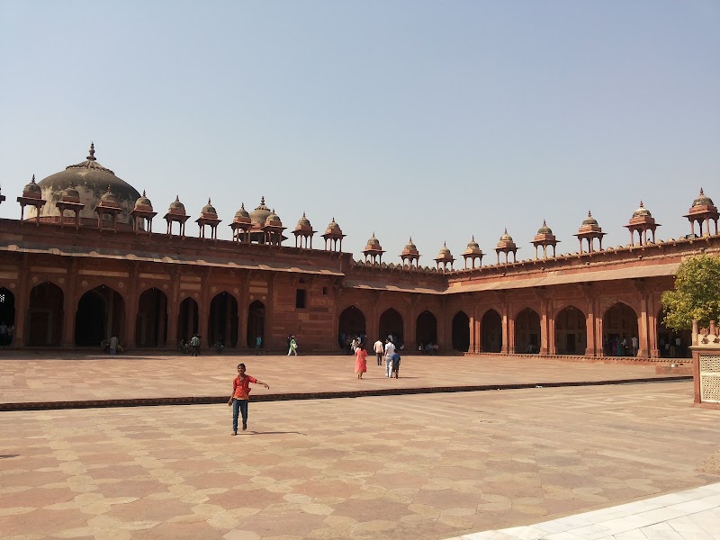 Red Fort - Red Fort Netaji Subhash Marg, Lal Qila, Chandni Chowk, New Delhi, Delhi, 110006, India