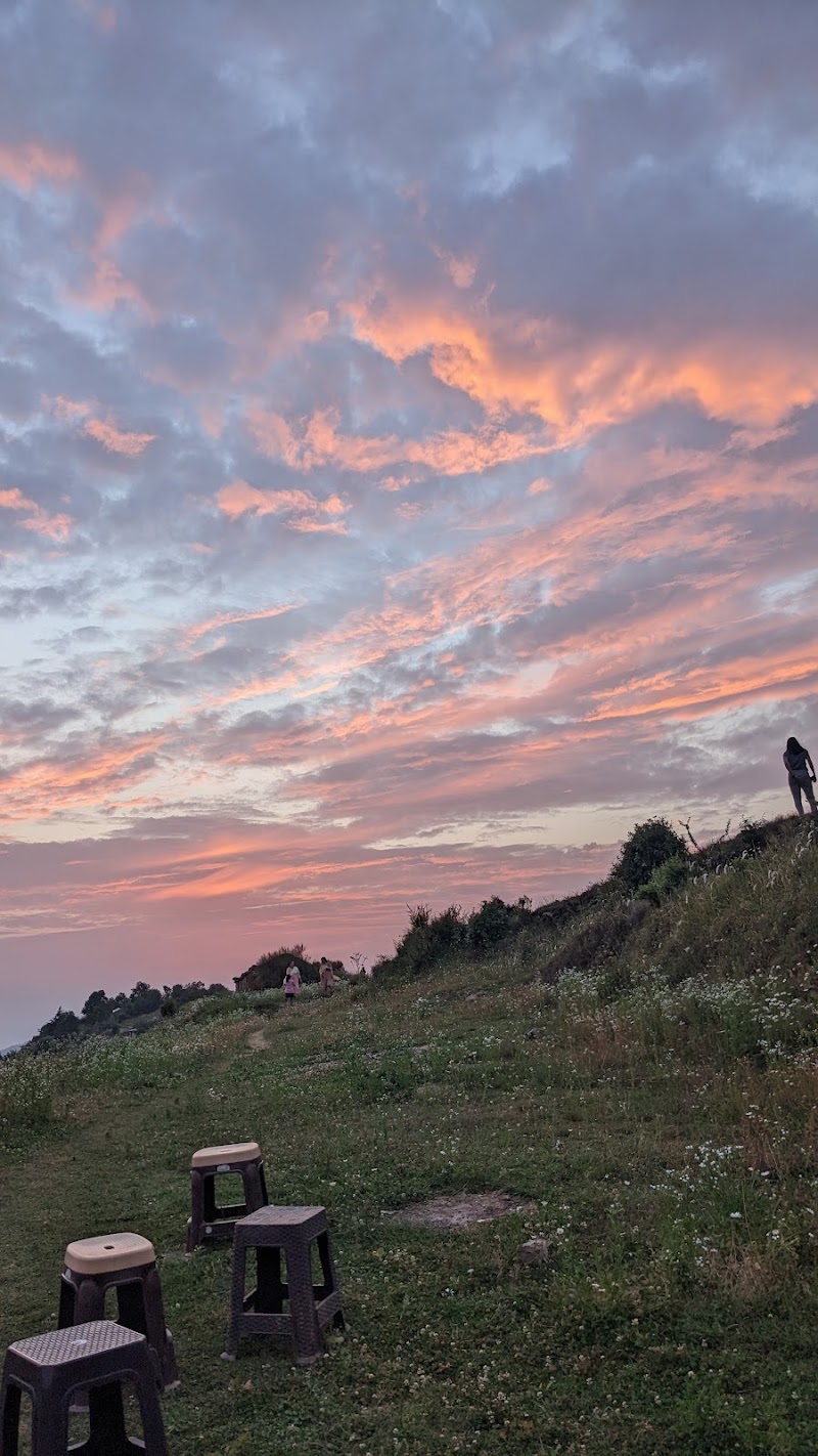 Pantwari Nagtibba trek Start - Pantwari Nagtibba trek Start H3MP+GWM, Pantwari, Uttarakhand 249186, India