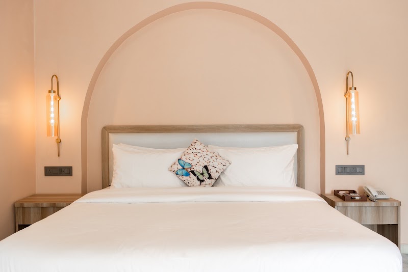 Girisadan - A City Centre Boutique Hotel - Girisadan - A City Centre Boutique Hotel 8, Sardar Patel Marg, Devi Niketan Compound, Dhuleshwar Garden, Hathroi, Jaipur, Rajasthan 302001, India