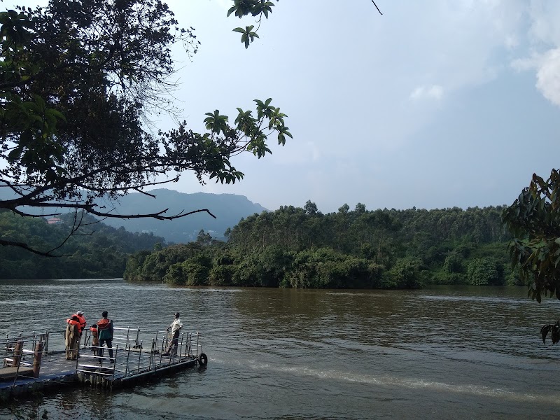 Dam View cottage Munnar - Dam View cottage Munnar Sengulam hydel park, Sengulam P O, Via, near by Sengulam Dam Reservoir and Boating, Munnar, Keralam 685565, India
