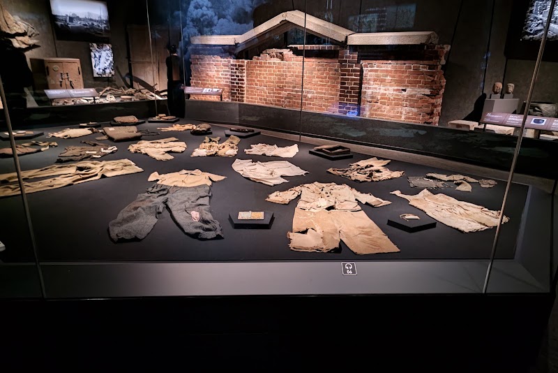 Hiroshima Peace Memorial Museum - Hiroshima Peace Memorial Museum, 1-2 Nakajimachō, Naka Ward, Hiroshima, 730-0811, Japan
