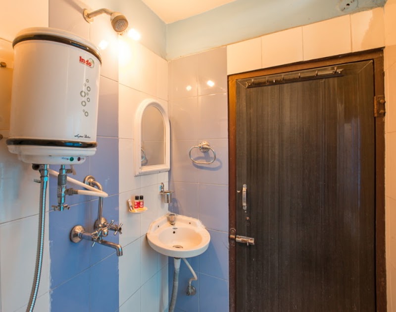 Hotel Abhiraj Palace - Hotel Abhiraj Palace Kalwad Scheme Railway Station Plot no B-49, 145, opposite Metro pillar, Kalwar Scheme, kawad scheme, Gopalbari, Jaipur, Rajasthan 302001, India