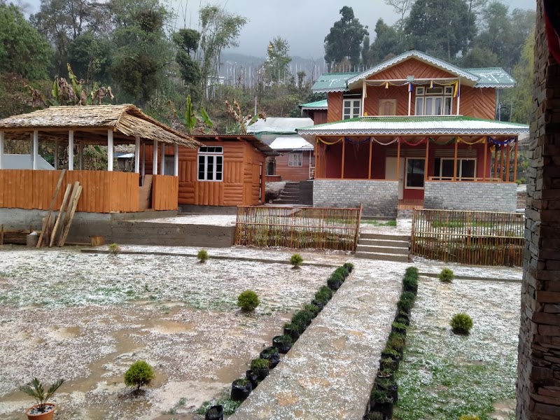 Seven Mirror Lake Resort - Seven Mirror Lake Resort Barfung, Ravangla, Sikkim 737139, India