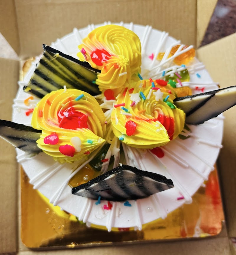 Madhuri pan palace & bakery Shop - Madhuri pan palace & bakery Shop, C4FX+5FQ, Maroda, Parsuli, Chhattisgarh 491885, India