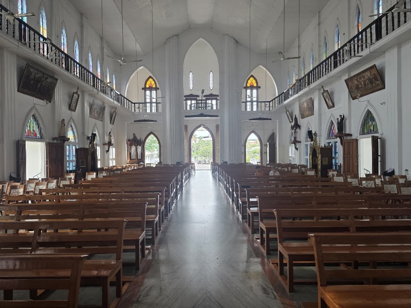 Mount Carmel Roman Catholic Cathedral - Mount Carmel Roman Catholic Cathedral F8WH+HHR Mount Carmel Catheedral, Convent Square, Sea View Ward, Alappuzha, Kerala 688001, India