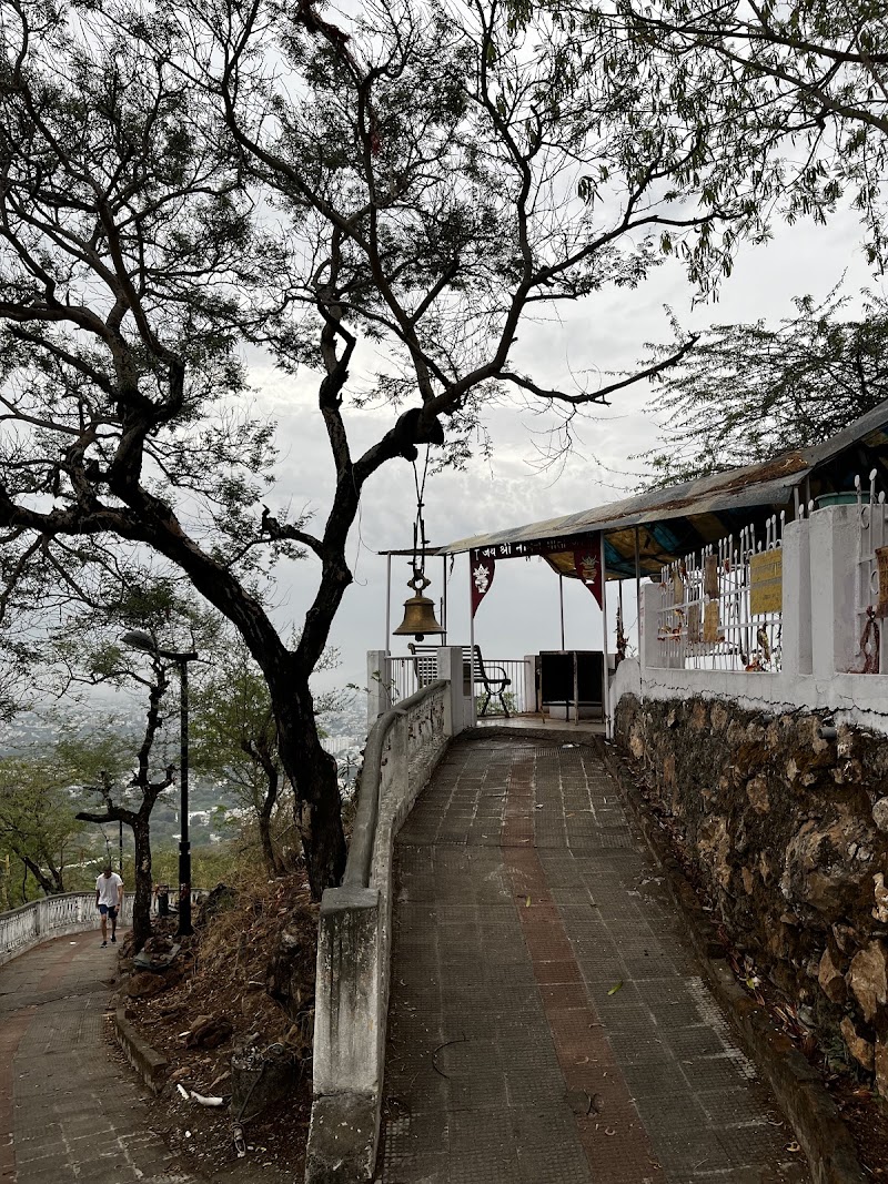 Neemach Mata Mandir - Neemach Mata Mandir JM7G+788, Fateh Sagar Rd, Shilpgram, Udaipur, Rajasthan 313004, India
