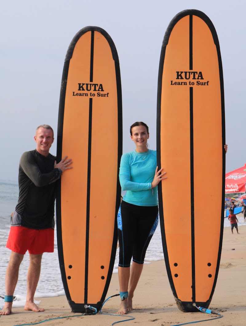 Kuta learn to surf