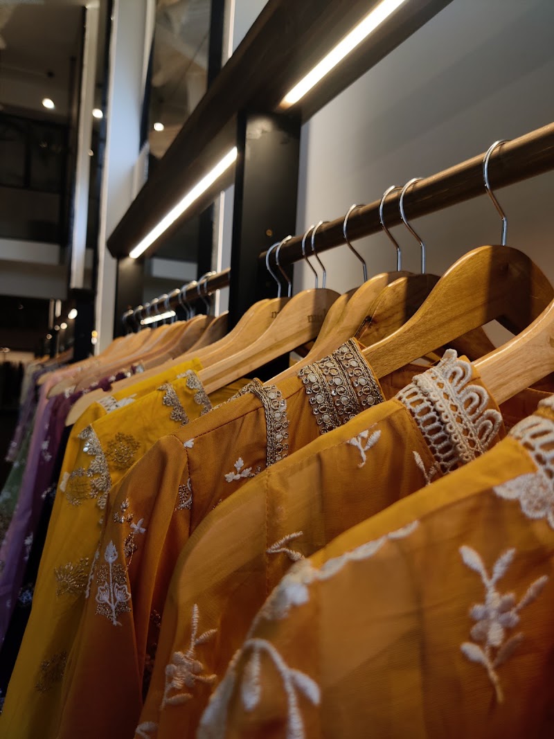 Mulmul-Noida - Mulmul-Noida Shop E355 Second Floor, Dlf Mall Of India, Sector 18, Noida, Uttar Pradesh 201301, India