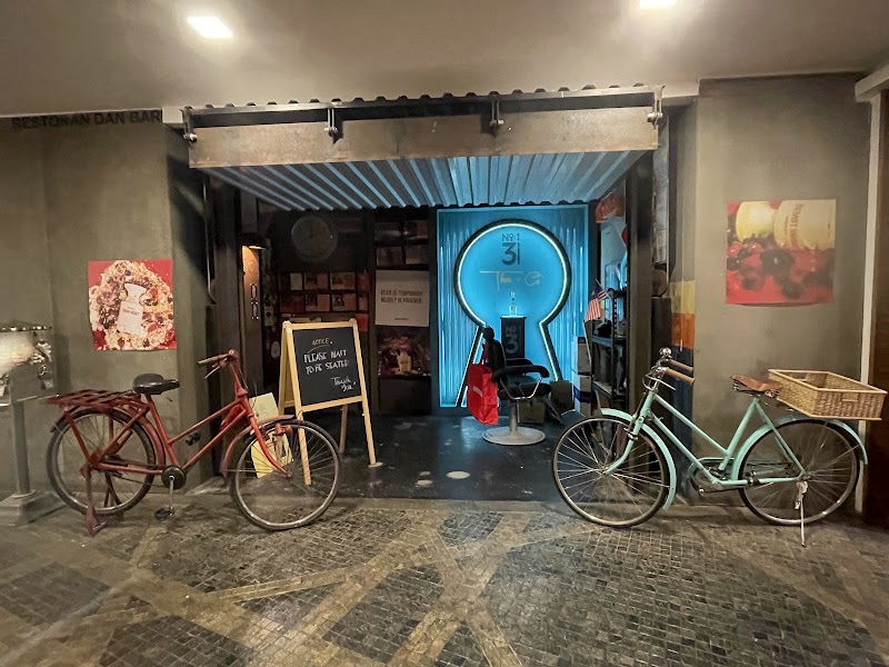 THREE X CO - THREE X CO, Lot T6A, Level 3, Bangsar Shopping Centre, 285, Jalan Maarof, Bangsar, 59000 Kuala Lumpur, Wilayah Persekutuan Kuala Lumpur, Malaysia