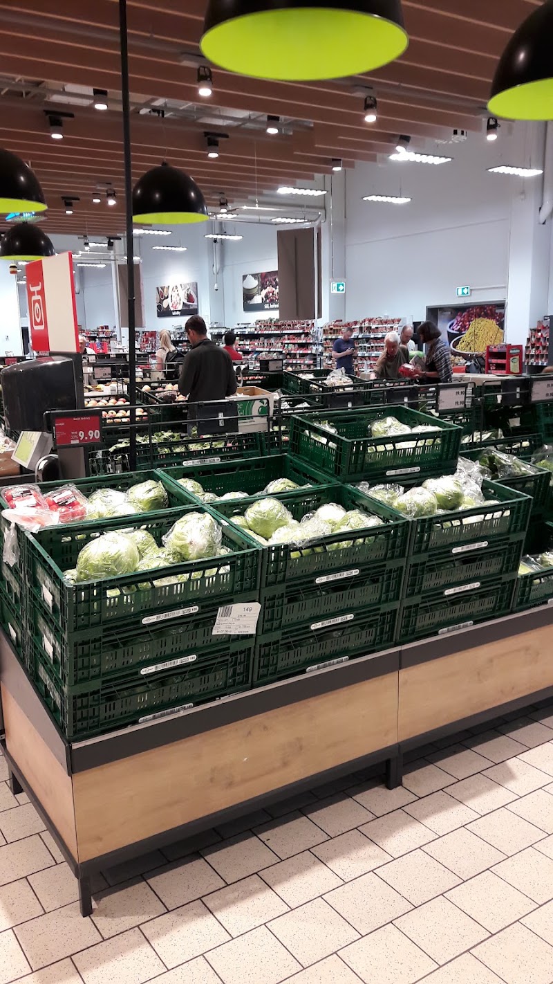 Kaufland Praha-Vypich - Kaufland Praha-Vypich Bělohorská 205, 169 00 Praha 6-Břevnov, Czechia