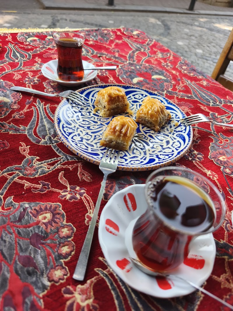 Old Balat Cafe & kitchen - Old Balat Cafe & kitchen, Balat, Vodina Cd. No:56, 34087 Fatih/İstanbul, Türkiye