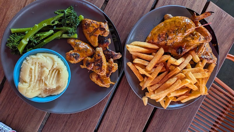 Nando's St Christopher's Place - Nando's St Christopher's Place, 16-18 St Christopher's Pl, James St, London W1U 1EG, UK