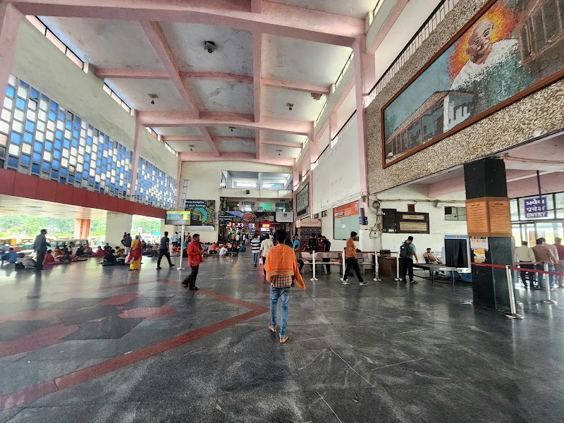Ahmedabad Junction - Ahmedabad Junction, Kalupur Railway Station Rd, Sakar Bazzar, Kalupur, Ahmedabad, Gujarat 380002, India