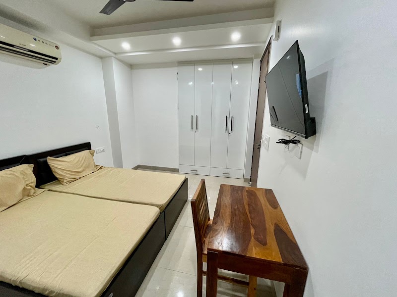 PG in Sector 38 near Medanta - Blossom Stayz - PG in Sector 38 near Medanta - Blossom Stayz House No. 667, near Ramsharnam Temple, Islampur Colony, Sector 38, Gurugram, Haryana 122018, India