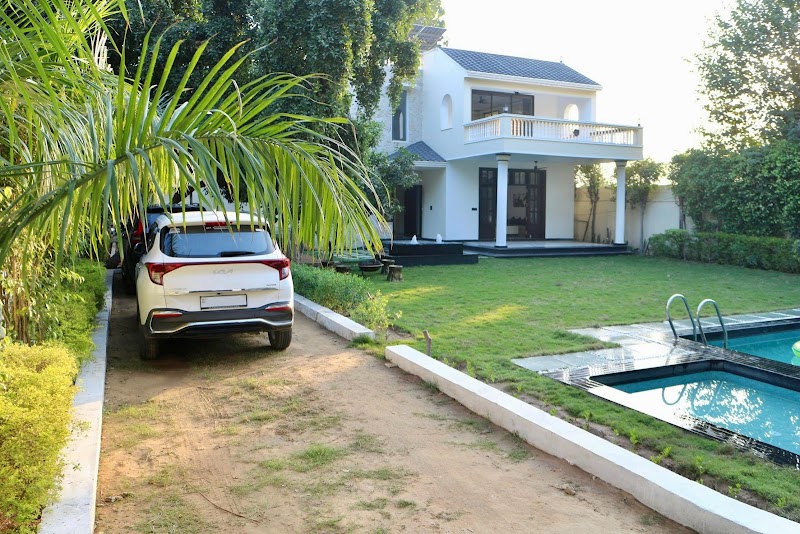 Amarna- The Retreat, A Lux villa with Pool Near delhi ncr