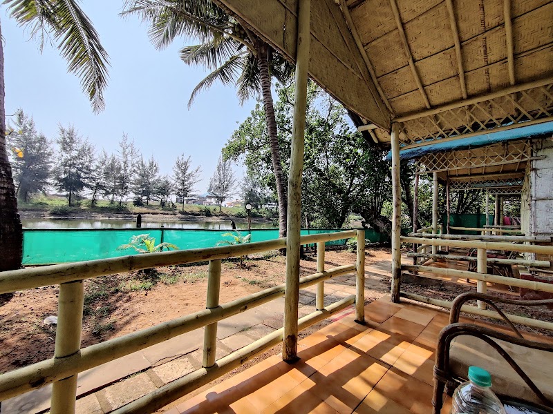Sea Paradise - Sea Paradise, 123, Querim–Arambol–Agarwada Rd, Mandrem, Goa 403527, India