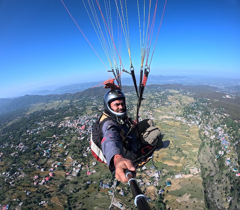 Landing Site Bir - Landing Site Bir, 2PV5+2GX, Landing Road, Bir, Suja, Himachal Pradesh 176077, India