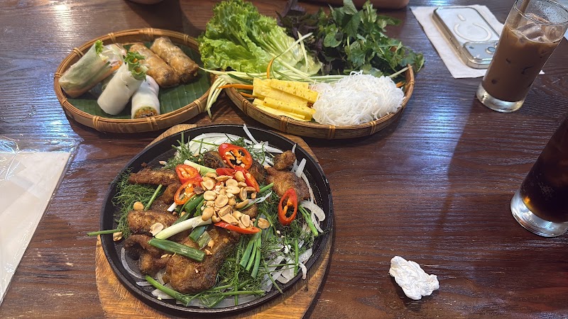 MẸT Vietnamese restaurant & Vegetarian Food 1 - MẸT Vietnamese restaurant & Vegetarian Food 1 29 P. Hàng Trống, Hàng Trống, Hoàn Kiếm, Hà Nội 11000, Vietnam