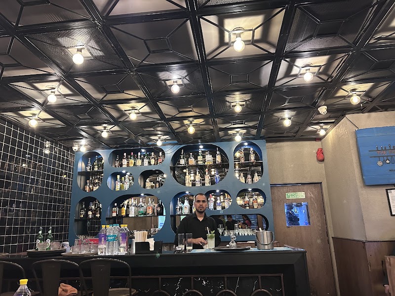 The Food Studio - The Food Studio New Link Rd, opp. Goregaon Sports Club, Malad, Ekta Nagar, Malad West, Mumbai, Maharashtra 400064, India