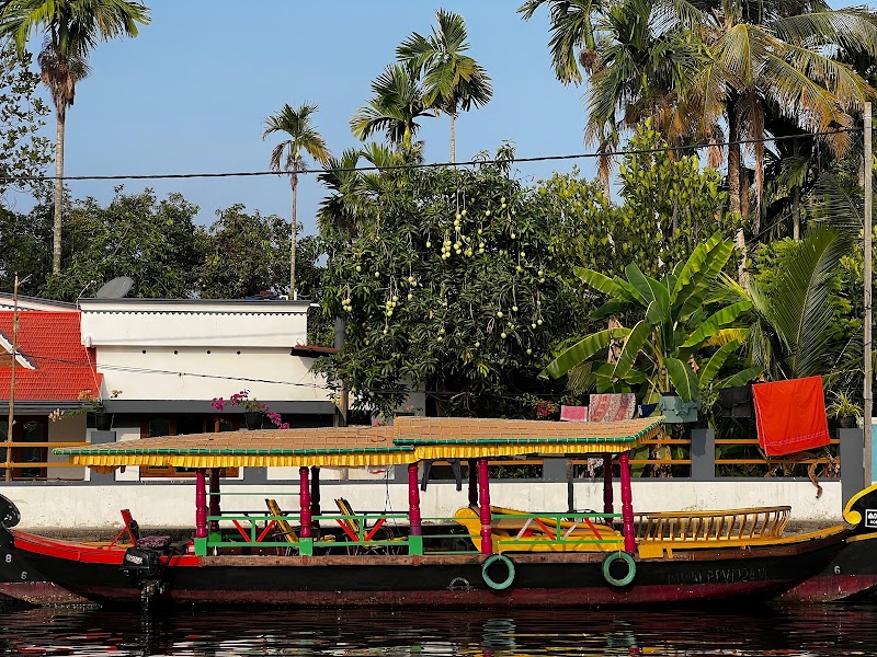 Alleppy backwaters - Alleppy backwaters G953+PF3, Punnamada, Starting Point, Alappuzha, Mullakkal, Kerala 688006, India
