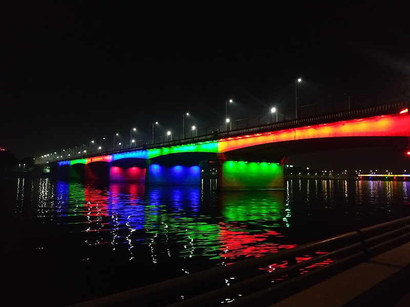 Sabarmati Riverfront - Sabarmati Riverfront, 3H7R+2JF, Sabarmati Riverfront Walkway E, Dharm Nagar II, Keshav Nagar, Ahmedabad, Gujarat 380004, India