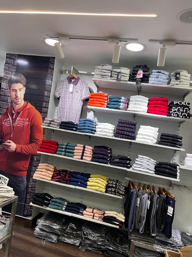 Desi videshi - Desi videshi, opposite varun plaza, Budharaja, Sambalpur, Odisha 768004, India