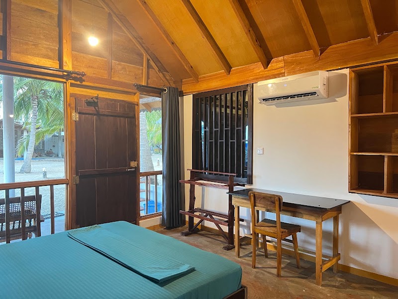 Sand Dune Beach Hotel - Sand Dune Beach Hotel Al azban, school Rd, Arugam Bay 32500, Sri Lanka