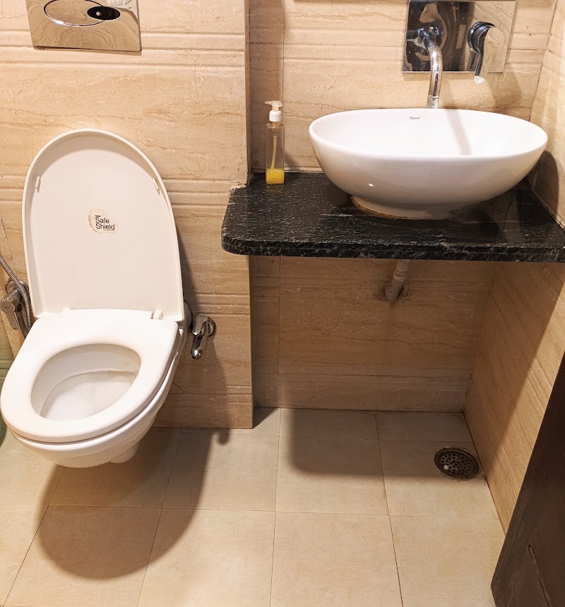 Hotel Tashkent Palace Paharganj New Delhi Railway Station - Hotel Tashkent Palace Paharganj New Delhi Railway Station 2712, Street Number 8, Bazar Sangatrashan, Chuna Mandi, Paharganj, New Delhi, Delhi 110055, India