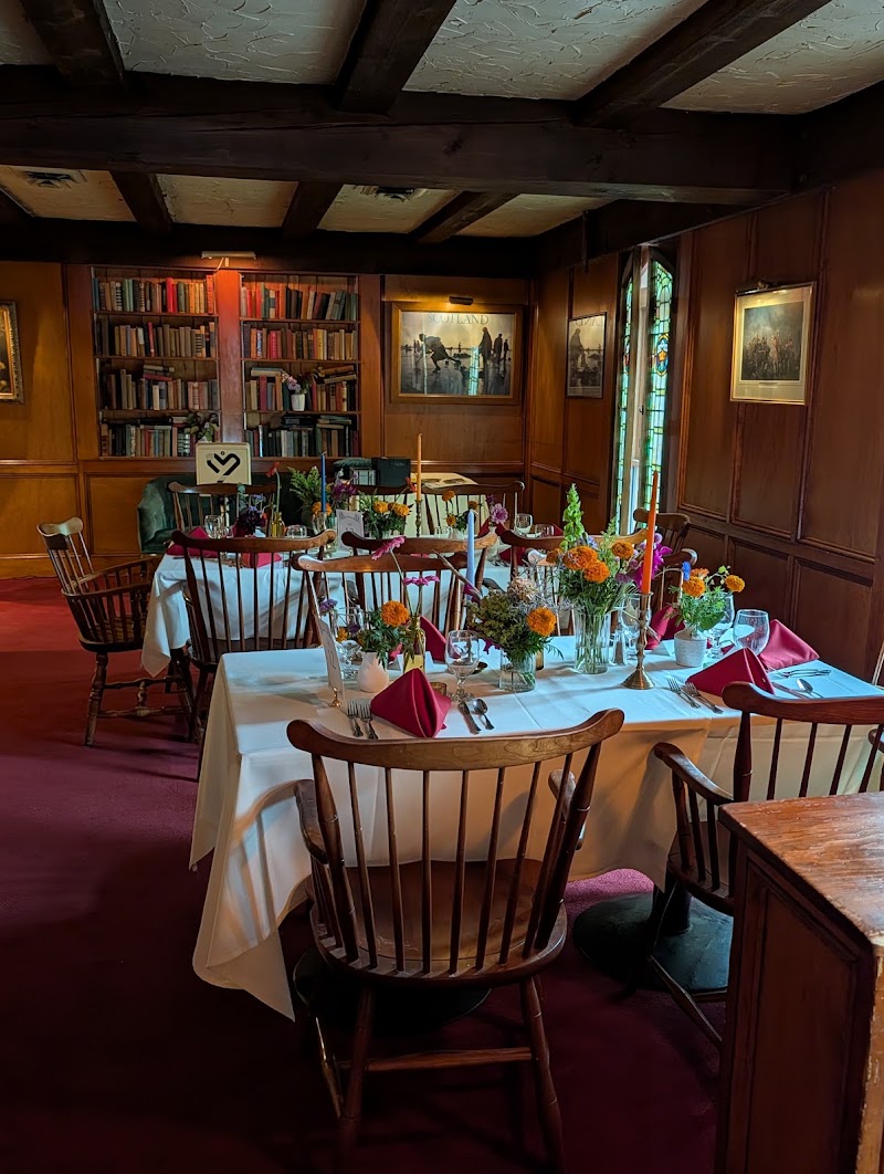 The Brae Loch Inn - The Brae Loch Inn, 5 Albany St, Cazenovia, NY 13035, USA